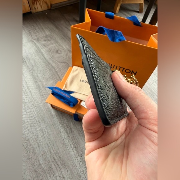 Louis Vuitton LV Charms Card Holder - Picture 12 of 16